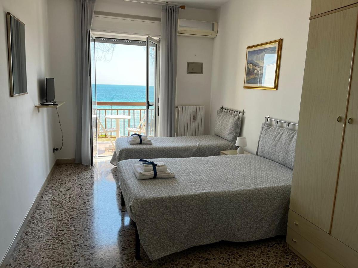 La Dimora Di Renzina Villa โมโนโปลี ภายนอก รูปภาพ