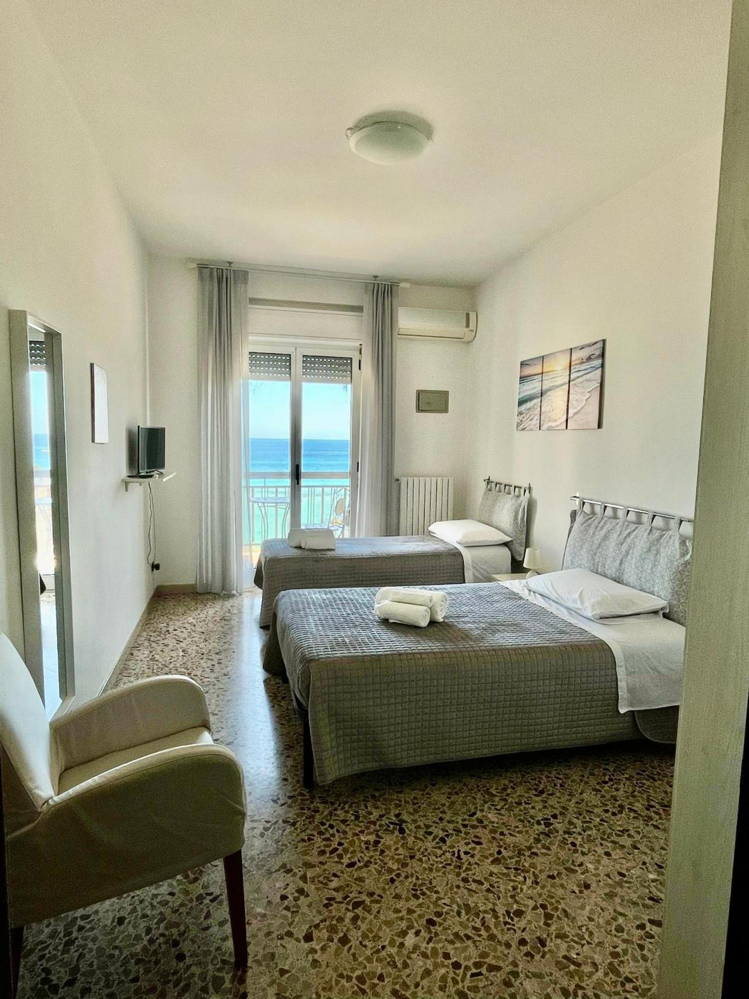 La Dimora Di Renzina Villa โมโนโปลี ภายนอก รูปภาพ